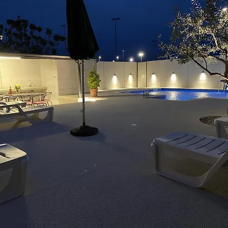 Mit Privatpool Fuer 8 Personen Ca 180 Qm In Pula, Istrien Istrische Riviera * Pula